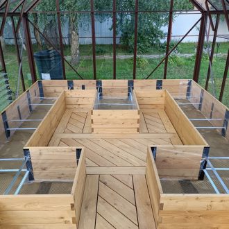 Грядки в теплицу и паркет / Раменский район // Июнь 2023