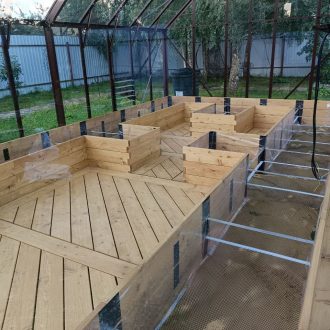 Грядки в теплицу и паркет / Раменский район // Июнь 2023