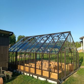 Грядки и паркет в теплицу / Серпуховский район // Май 2024