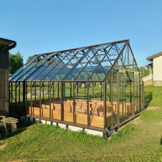 Грядки и паркет в теплицу / Серпуховский район // Май 2024