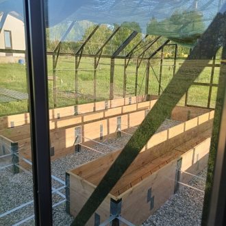 Грядки и паркет в теплицу / Серпуховский район // Май 2024