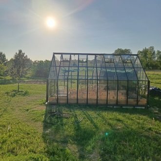 Грядки и паркет в теплицу / Серпуховский район // Май 2024