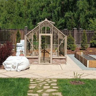 Компактная теплица и грядка / КП Новое Семкино — Рязанская область // Май 2024