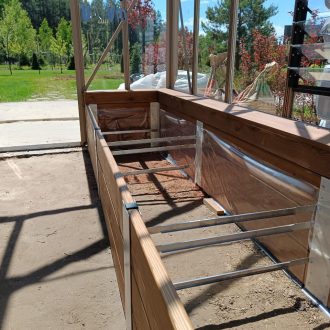 Компактная теплица и грядка / КП Новое Семкино — Рязанская область // Май 2024