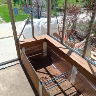 Компактная теплица и грядка / КП Новое Семкино — Рязанская область // Май 2024