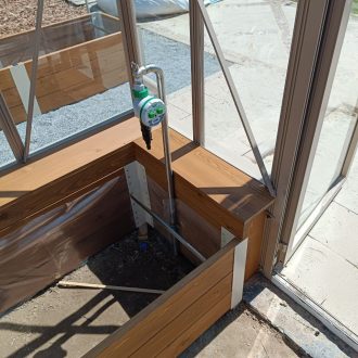 Компактная теплица и грядка / КП Новое Семкино — Рязанская область // Май 2024