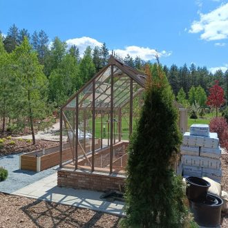 Компактная теплица и грядка / КП Новое Семкино — Рязанская область // Май 2024