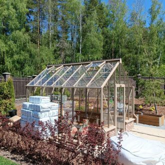 Компактная теплица и грядка / КП Новое Семкино — Рязанская область // Май 2024