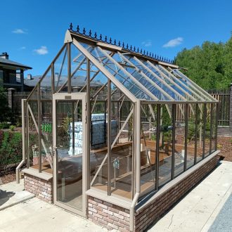 Компактная теплица и грядка / КП Новое Семкино — Рязанская область // Май 2024