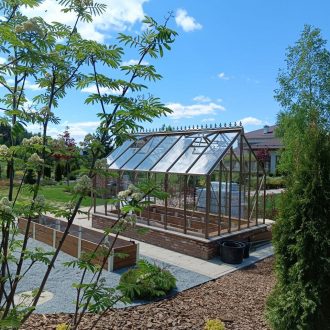 Компактная теплица и грядка / КП Новое Семкино — Рязанская область // Май 2024