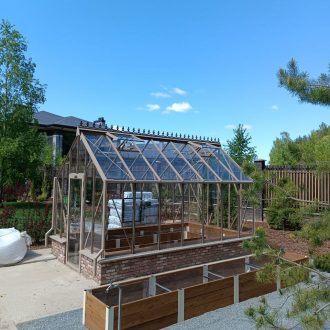 Компактная теплица и грядка / КП Новое Семкино — Рязанская область // Май 2024