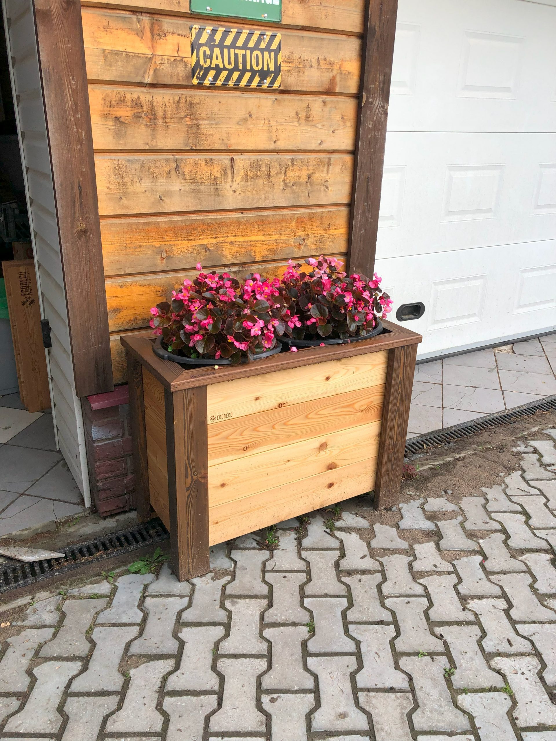 Контейнерное озеленение — деревянные кашпо, сундуки, скамеечки от ЭкоДеко