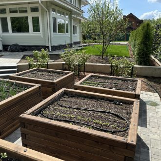 Грядки из бруса лиственницы / Чеховский район // Июнь 2025