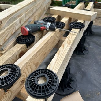 Открытая терраса из лиственницы / Мэдисон Парк // Июнь 2025