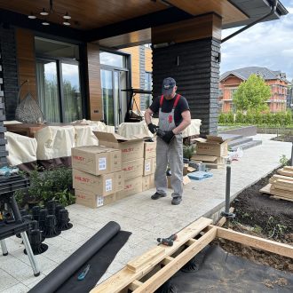 Открытая терраса из лиственницы / Мэдисон Парк // Июнь 2025