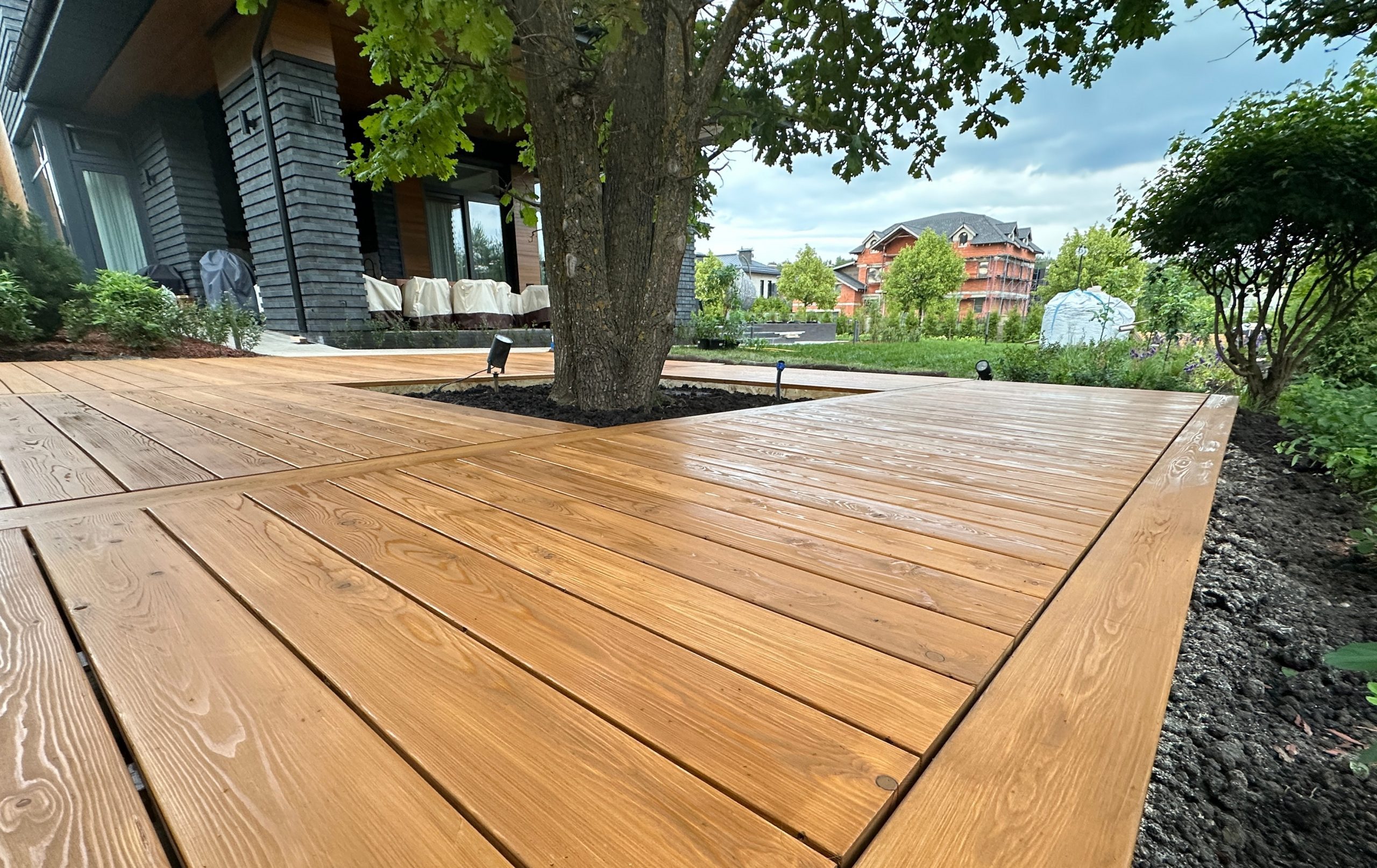 Открытая терраса из лиственницы / Мэдисон Парк // Июнь 2025