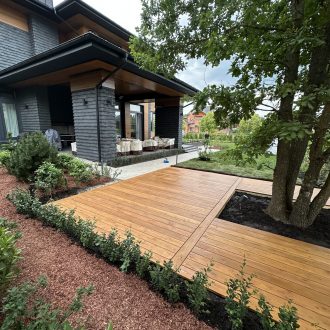 Открытая терраса из лиственницы / Мэдисон Парк // Июнь 2025